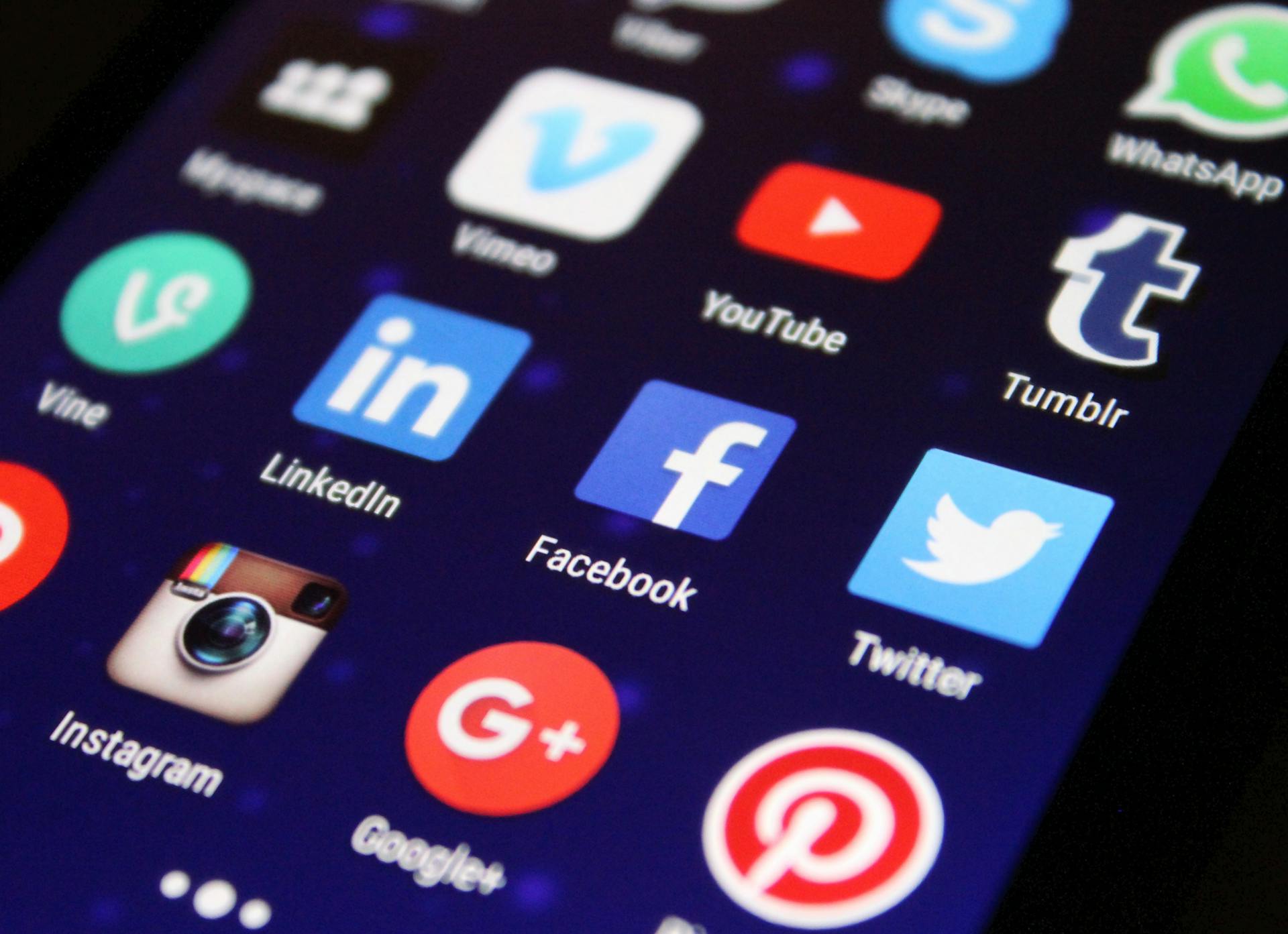 The Ultimate Guide to Building an SEO-Friendly Website in 11